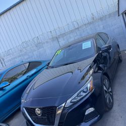 2022 Nissan Altima 2.5 SV 2.5 SV 4dr Sedan Price $17,999 Mileage 58,003