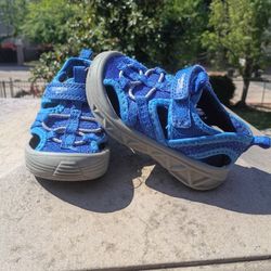 OshKosh B'gosh Blue Boys Sandals, Size 9T