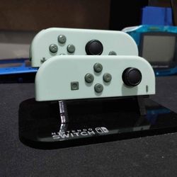 Powder Ash Green 💚 and Lunar Green 💚 Nintendo Switch Custom JoyCons