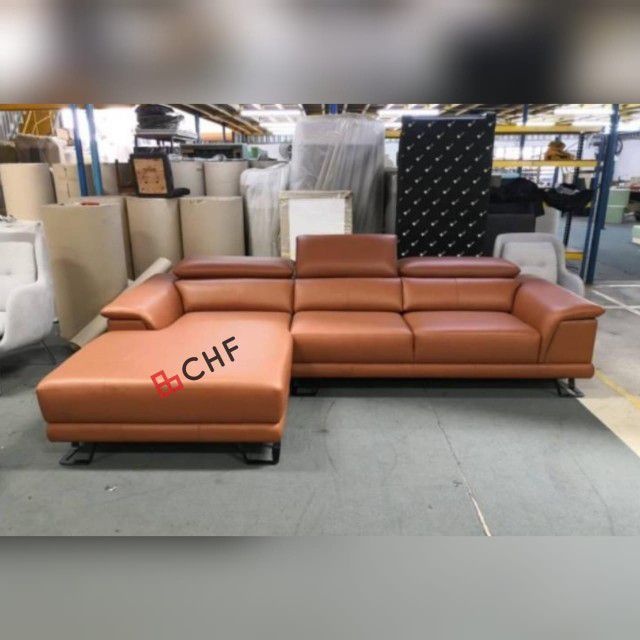Living Room Leather Sectional Sofa 