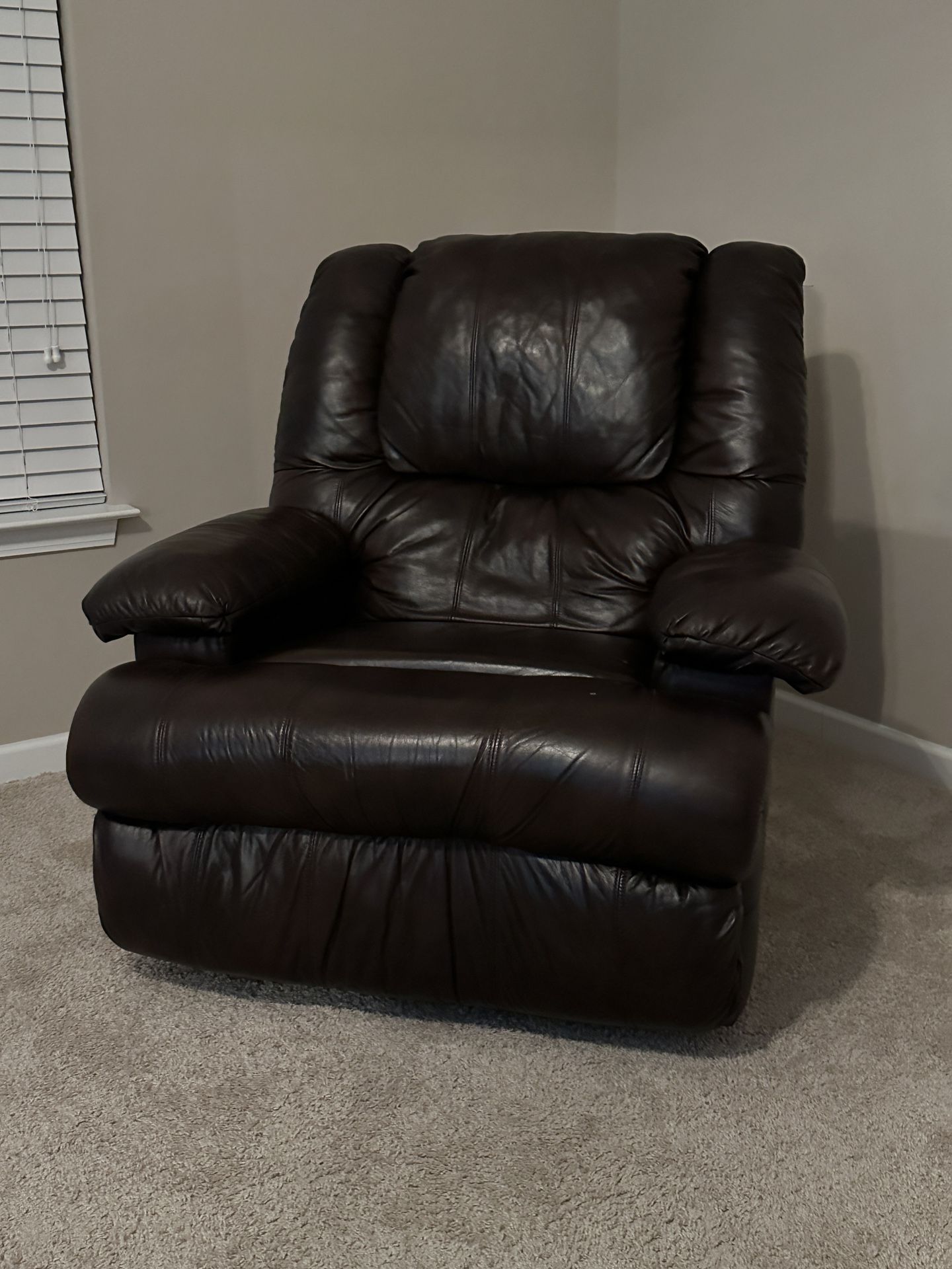 Brown leather manual recliner with side ice pack box