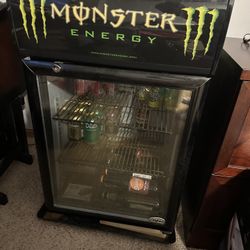Mancave Monster Drink Fridge Model: IDW G-5C