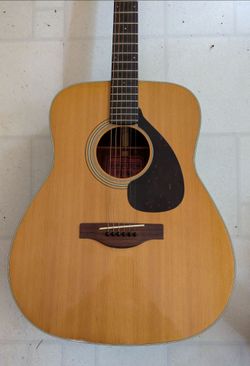 1972 Yamaha Acoustic Guitar FG 180