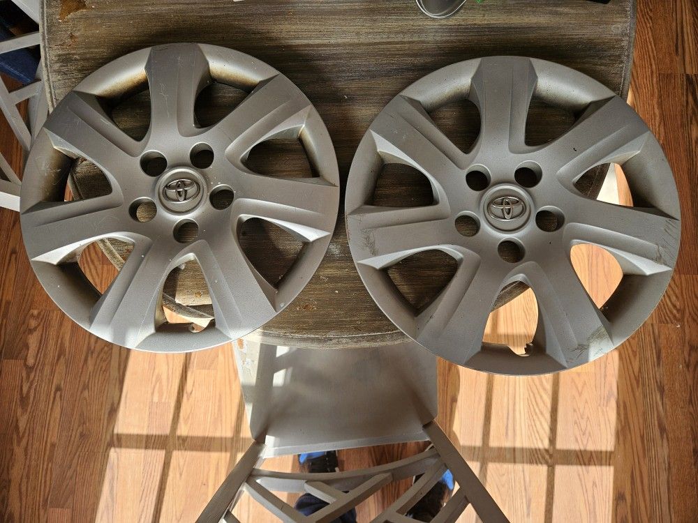 2010 TOYOTA CAMERY HUBCAPS