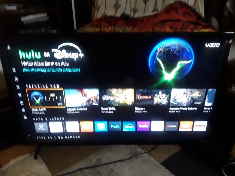 Vizio Smart TV 43" Inch- 1080P ChromeCast Led TV Model: D43f-f2 Remote Control Included 