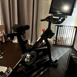 Nordictrack S22i Barely Used Ever 