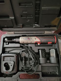 Earthquake XT 12V Max Lithium 3/8 In. Cordless Xtreme Torque Ratchet Wrench Kit