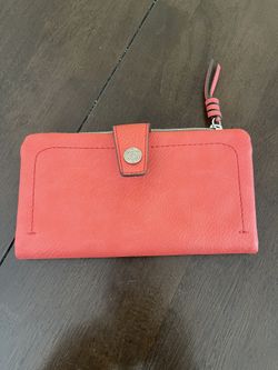 Woman’s Wallet $7.50