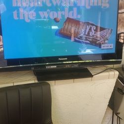 47" Panasonic Tv Nice Picture With Remote 