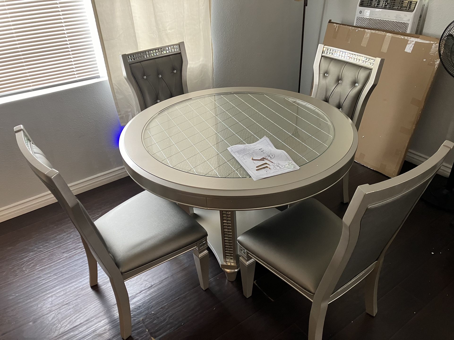 Dining Table Set