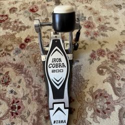 TAMA Iron Cobra 200 Single Kick Pedal (barely used)