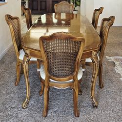 Dining set with extendable table and 6 seats