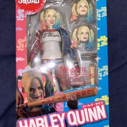 S.H. Figuarts Harley Quinn Suicide Squad 2016 Bandai Tamashii Nations New