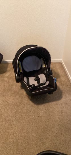 Never Used Baseless Graco Infant Car Seat