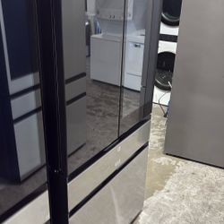 Samsung Stainless Steel Refrigerator with Family Hub