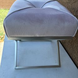 Elegant looking stool