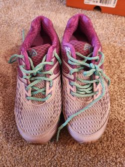 Girls Size 4 FILA shoes