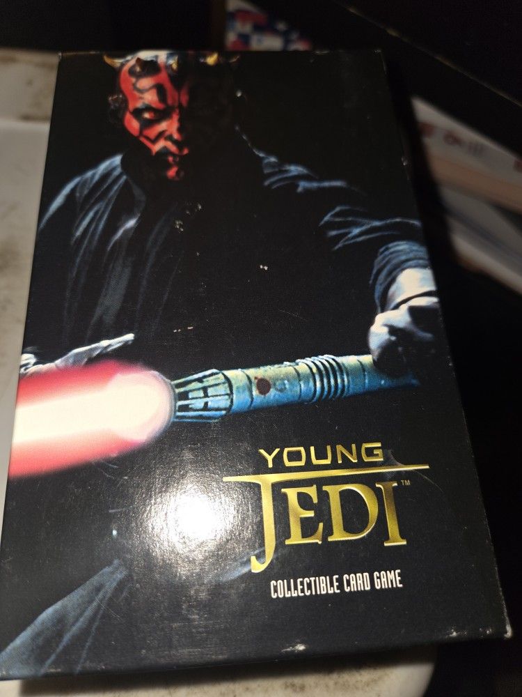 YOUNG JEDI CARD GAME