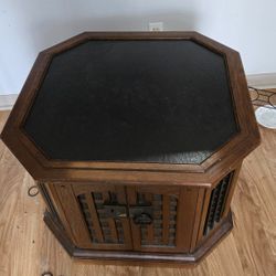 Vintage Magnavox Radio/record Player
