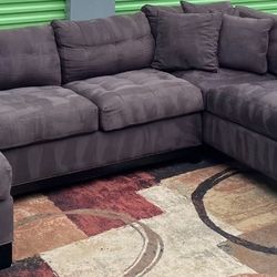 💥 $750 – Cindy Crawford 3-Pc Sectional + Delivery! 💥