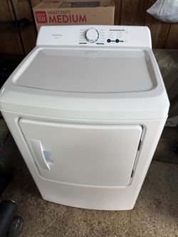 Insignia 6.7 Cu Ft Electric Dryer – Sensor Dry – Excellent Condition