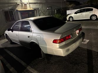 2000 Toyota Camry