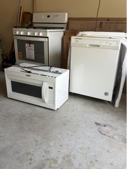 Whirlpool Kitchen Appliance Package $600