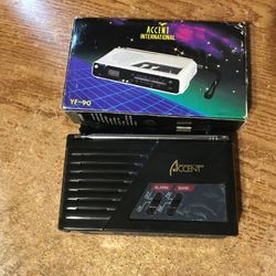 Accent Pocket Clock Radio YF-90 Tested And Working