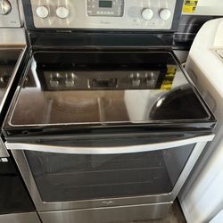 Whirlpool Electric Range / Convection Oven / Stove Electric