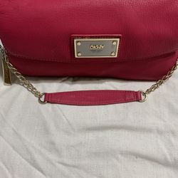 DKNY SHOULDER BAG
