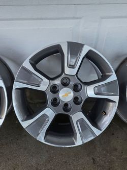Chevy colorado z71 factory rims with tpms sensors included