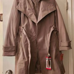 New womans size Medium brown belted Trench coat

