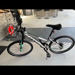 Selling Mountain Bike 