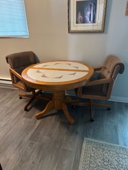 Table with leaf