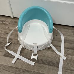 Almost New Baby Booster Seat With Excellent Condition 