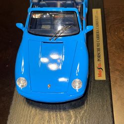 Maisto. PORSCHE 911 CARRERA CABRIOLET (1994)