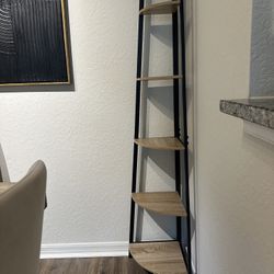 Corner Shelves 