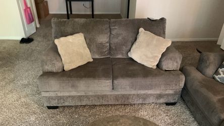 Gray Fabric Loveseat with Throw Pillows