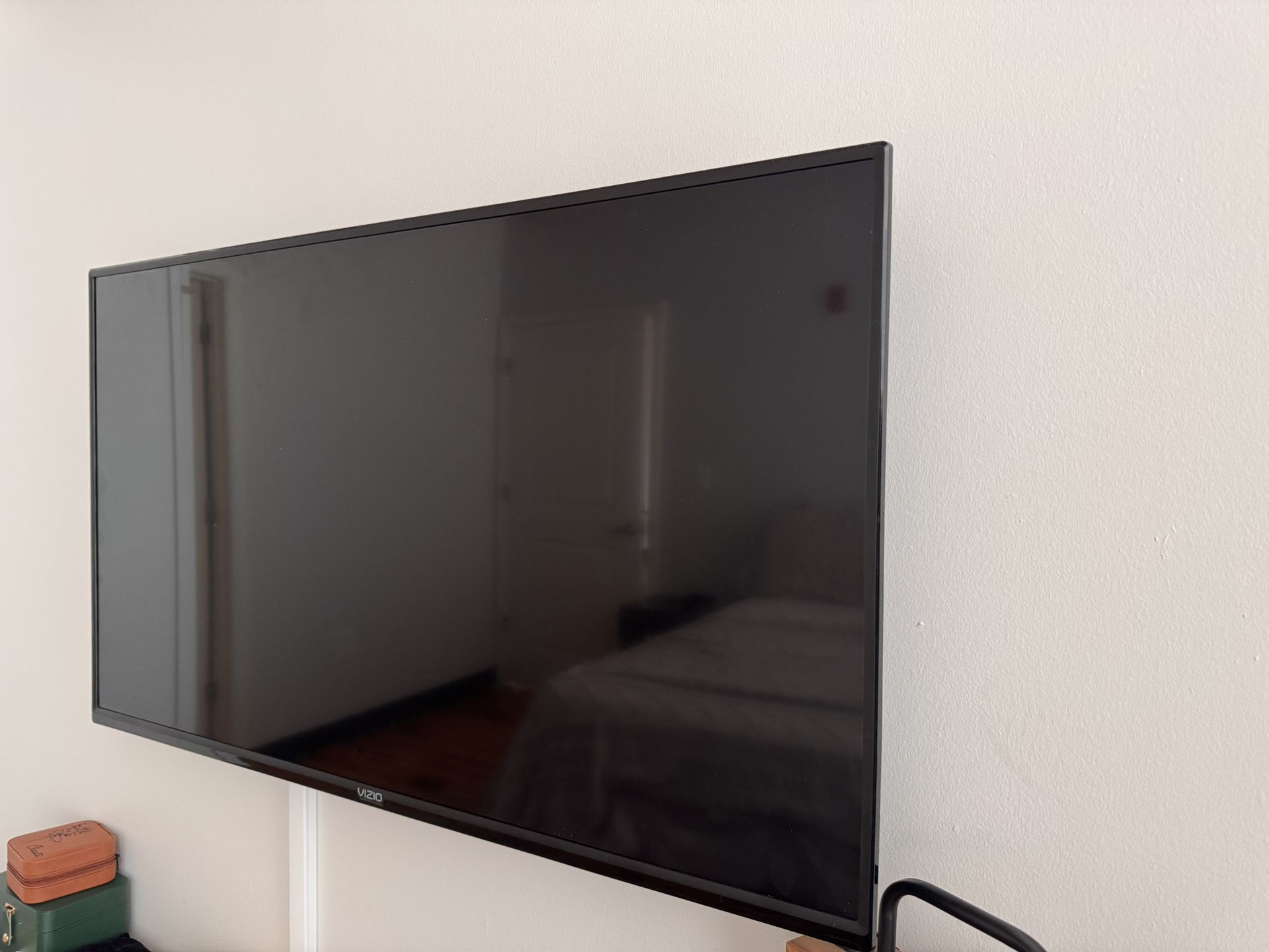 Moving Sale - 32 Inch Vizio