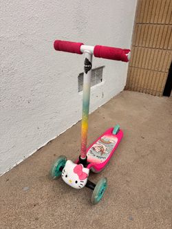 Hello Kitty Kids 3-Wheel Scooter
