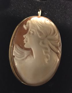 14k vintage large Size charm Cameo