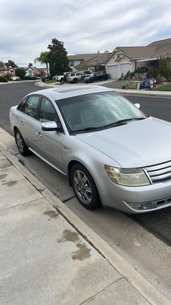 Ford Taurus Silver 4-Door Sedan