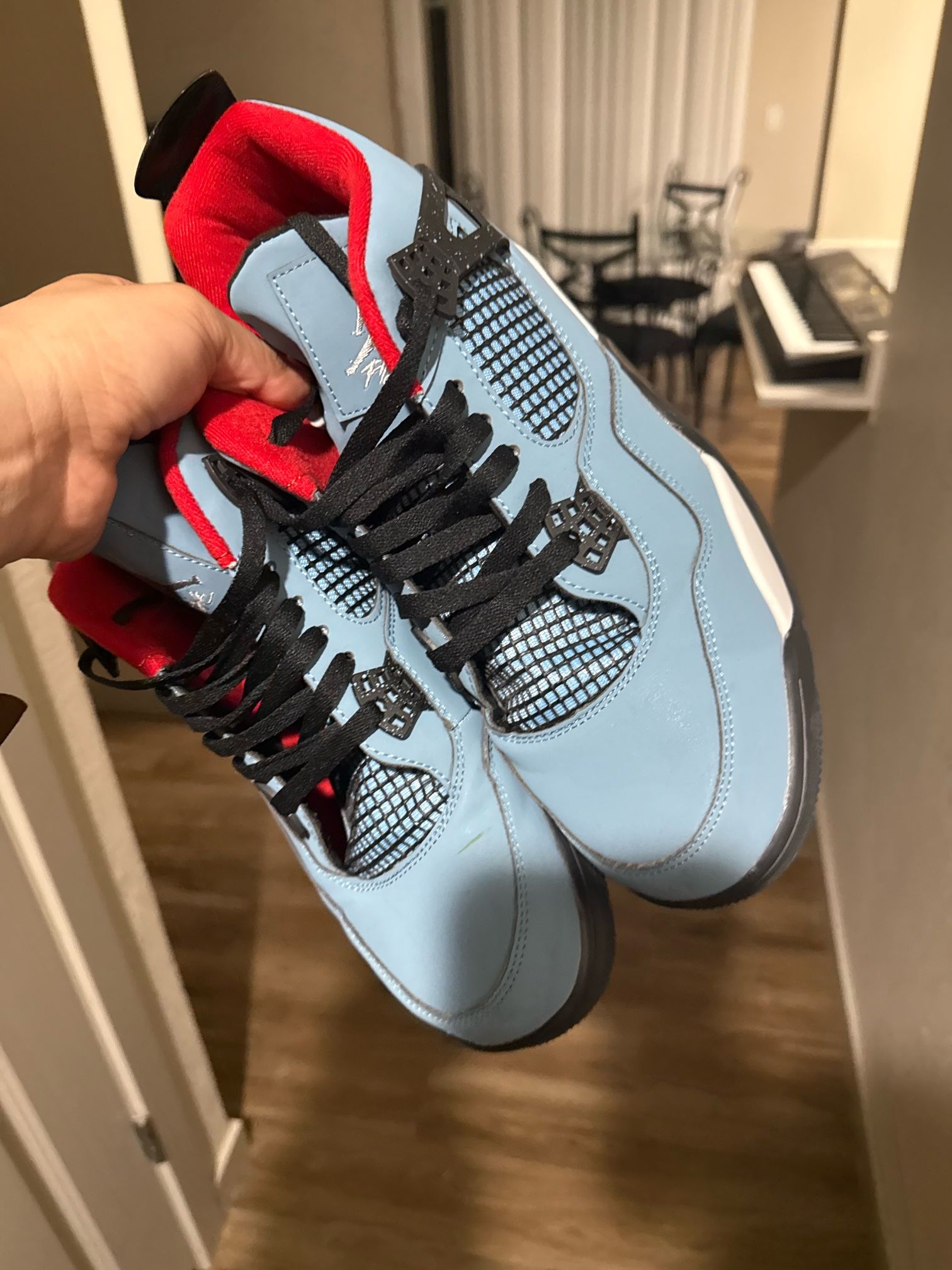 Jordan 4 Retro x Travis Scott Mid Cactus Jack