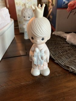 Precious Moments Statue