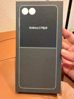 Samsung Galaxy Z Flip8 – Sealed Box