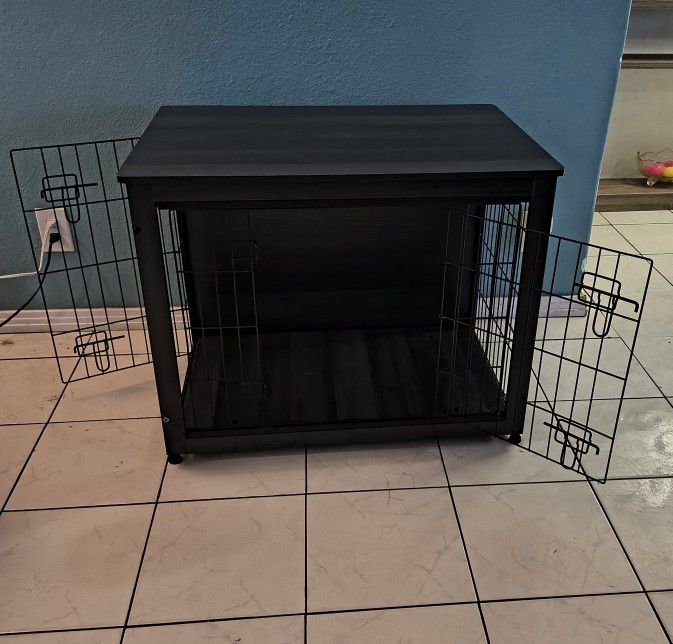 Wooden Dog Kennel/Crate