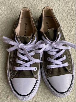Womens 7 Converse Airwalks