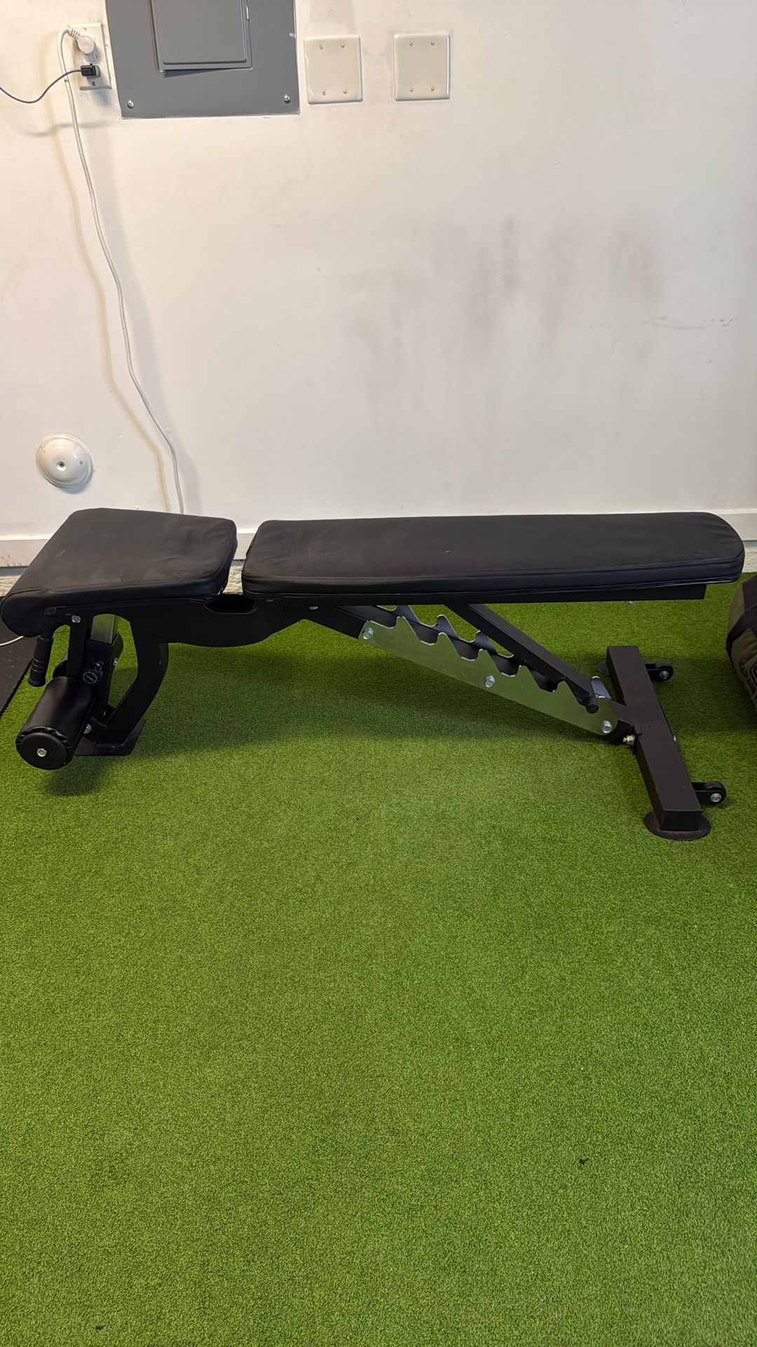 Adjunstable Weight Bench