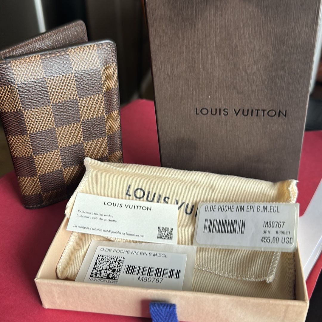 Louis Vuitton Wallet for Sale in Phoenix, AZ - OfferUp