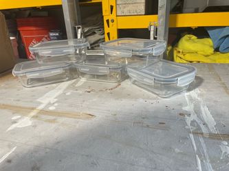 Glass Food Storage Containers with Locking Lids